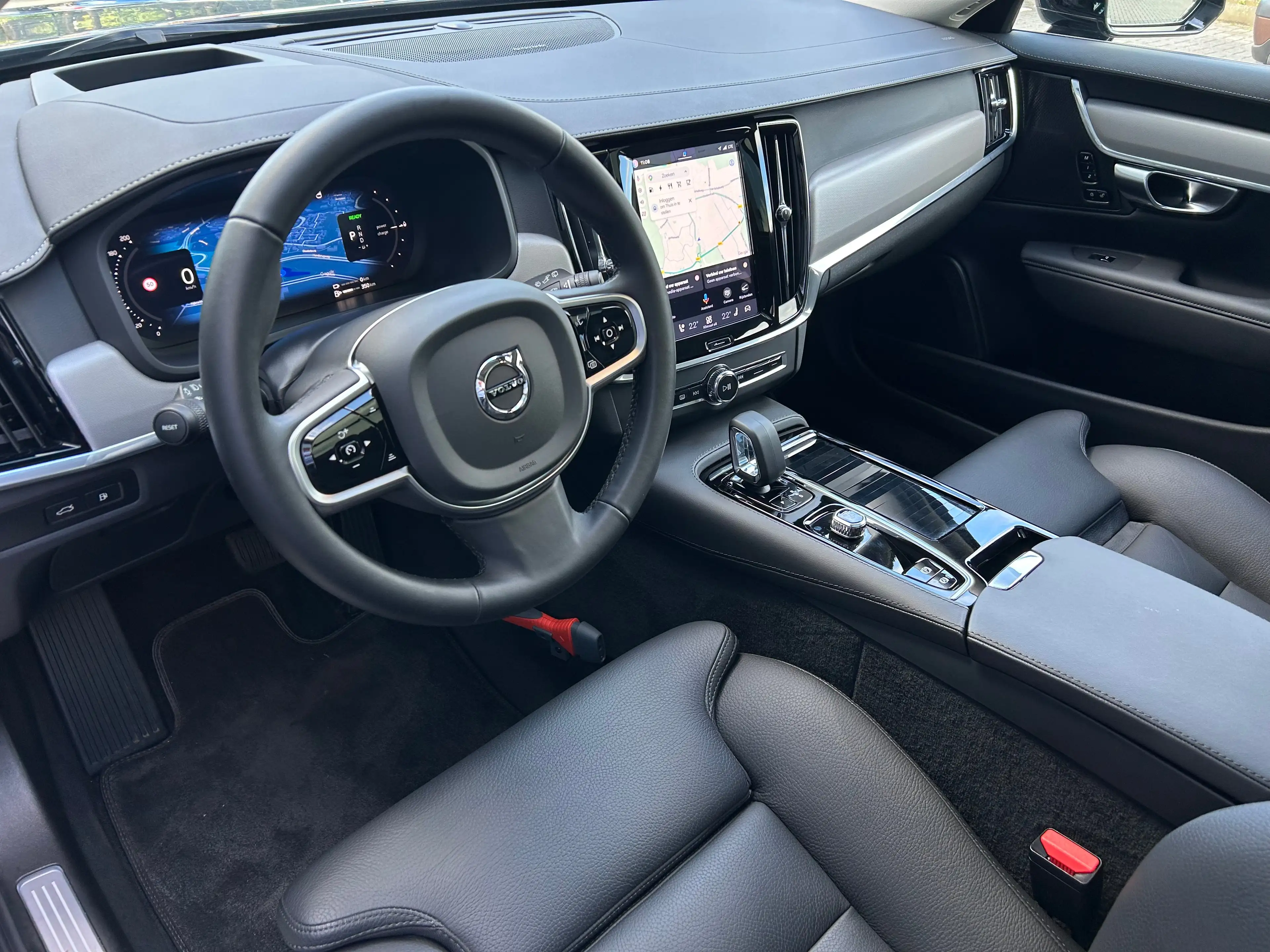 Volvo V90 2.0 T8 Plug-in hybrid AWD Ultra Dark | Luchtvering — photo 8