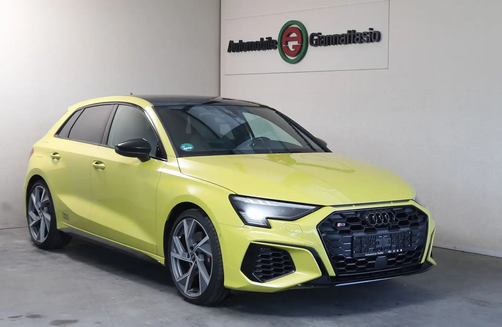 Audi S3 2.0 TFSI quattro edition one VC*B&O*OptikSchw Gelb - 2