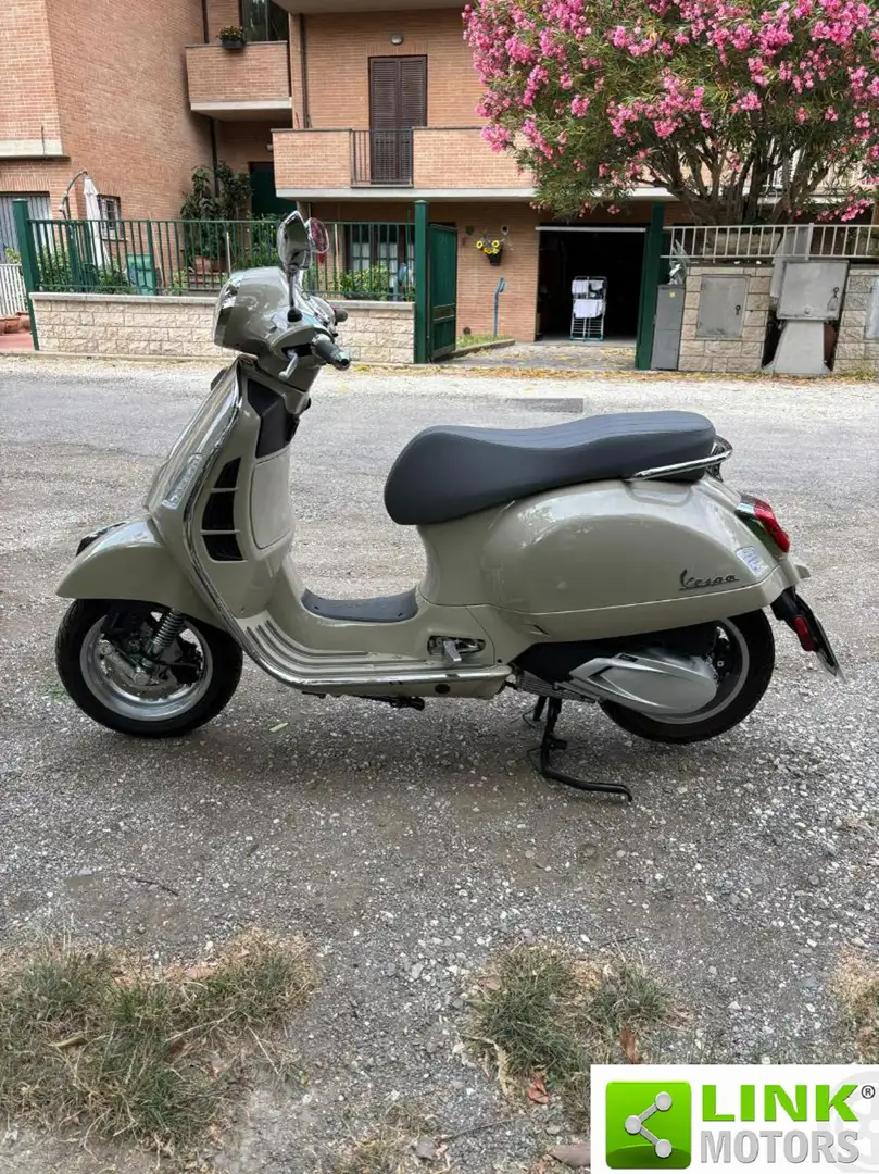 Vespa GTS 310 2025 PARI AL NUOVO Beige - 1
