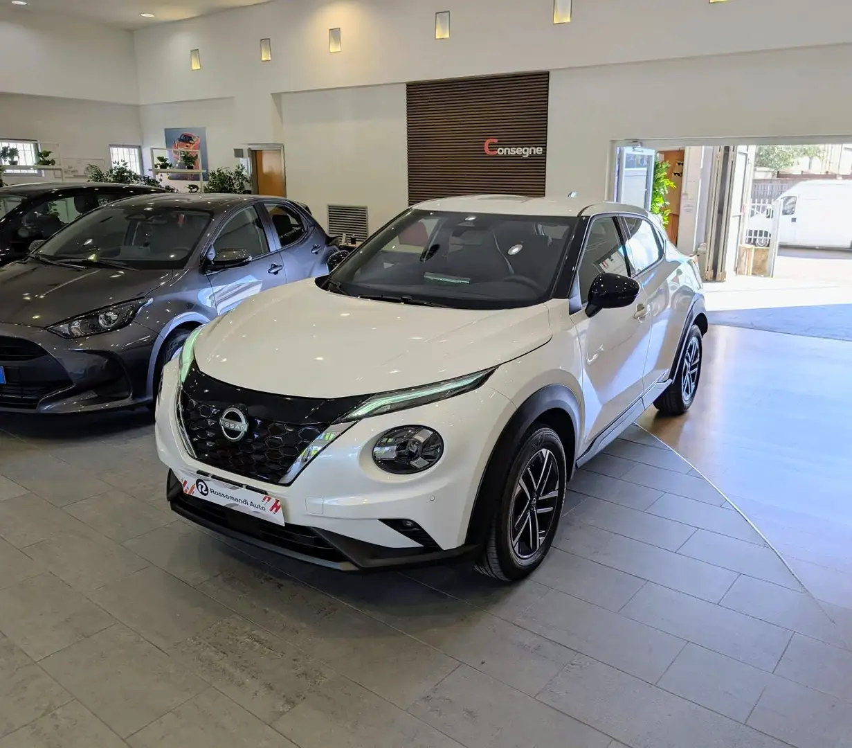 Nissan Juke Juke 1.6 HEV N-Connecta Weiß - 1