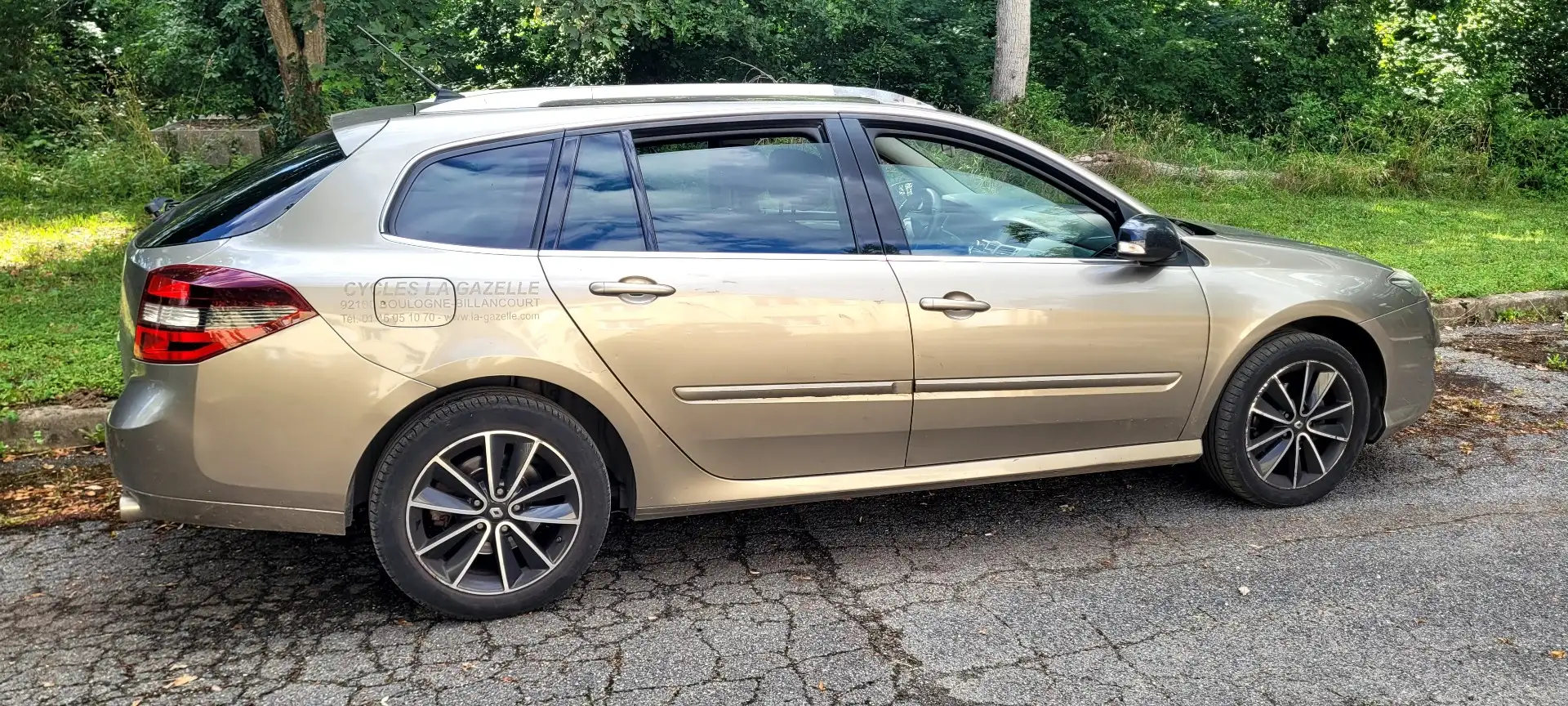 Renault Laguna Estate 1.5 dCi 110 eco2 Limited EDC - 2