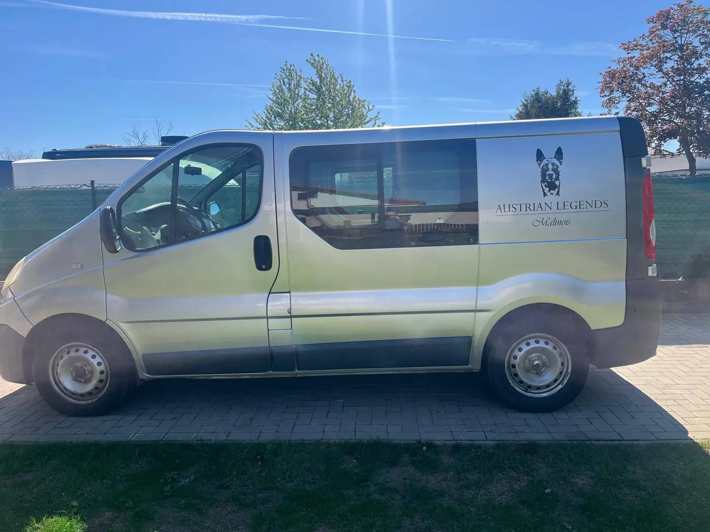 Renault Trafic II FL-DK Silber - 2