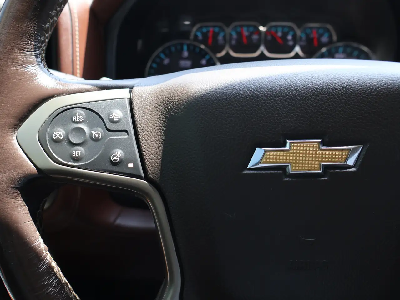 Chevrolet Silverado 1500 снимка Chevrolet Silverado 1500