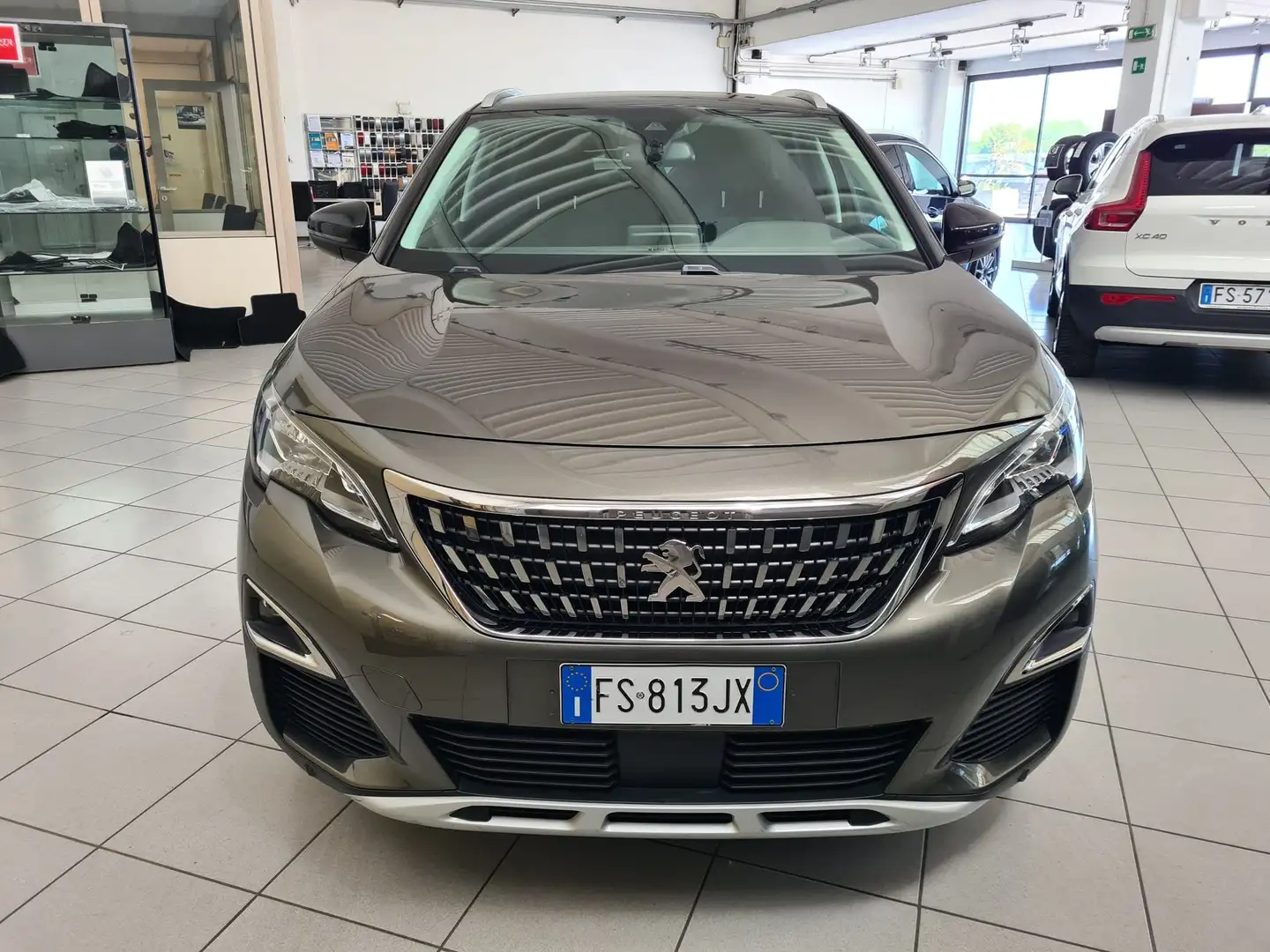 Peugeot 3008 3008 1.5 bluehdi Allure CAMBIO AUTOMATICO!! Bronce - 2