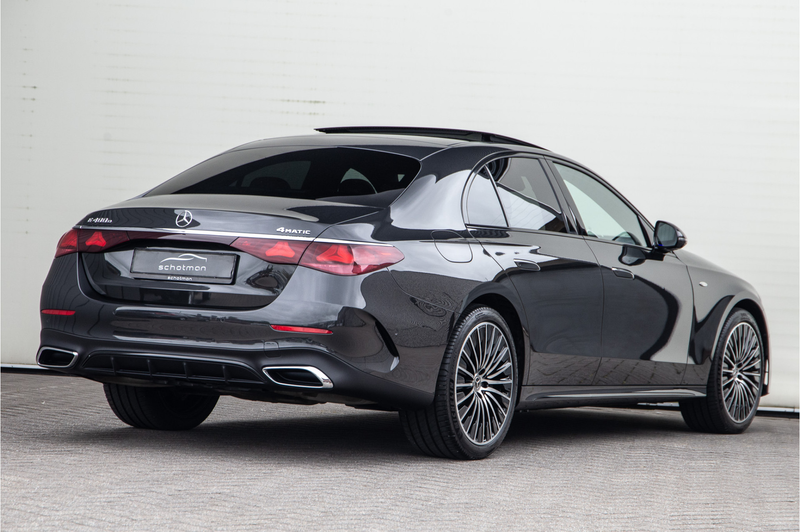 Mercedes-Benz E 400 e 4MATIC AMG Premium Plus, Hyperscreen, Pano, Lede — photo 2
