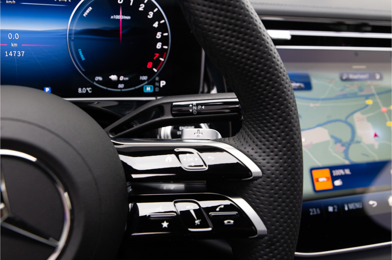 Mercedes-Benz E 400 e 4MATIC AMG Premium Plus, Hyperscreen, Pano, Lede — photo 48