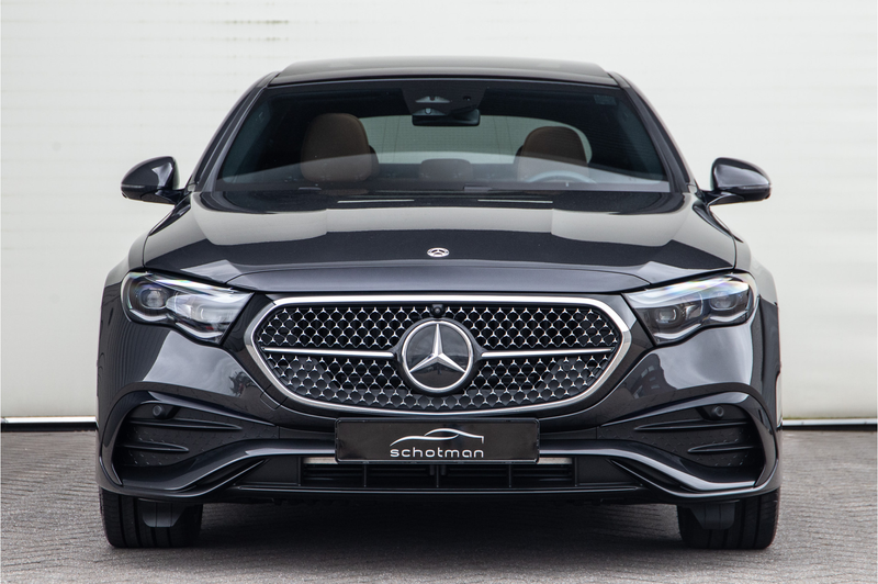 Mercedes-Benz E 400 e 4MATIC AMG Premium Plus, Hyperscreen, Pano, Lede — photo 3