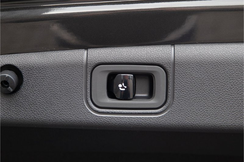 Mercedes-Benz E 400 e 4MATIC AMG Premium Plus, Hyperscreen, Pano, Lede — photo 36