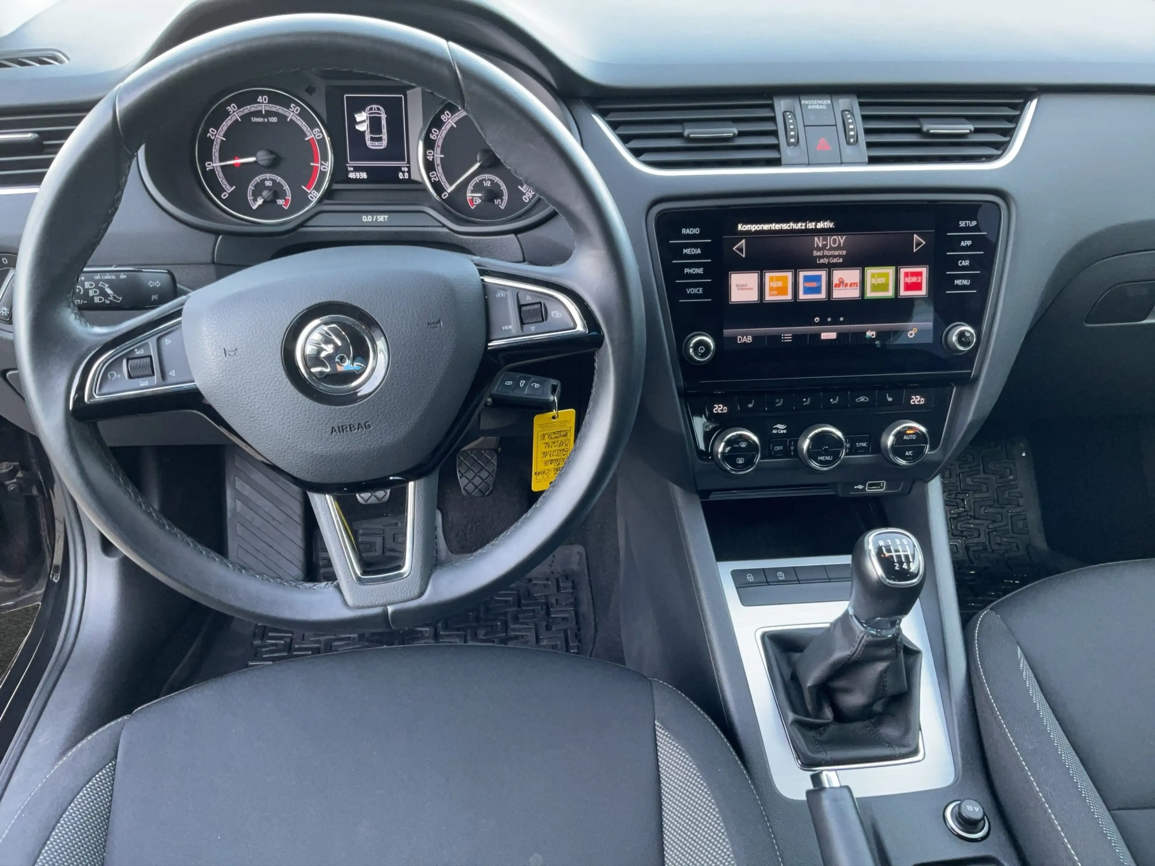 Skoda Octavia 1.0 TSI Tour — photo 12