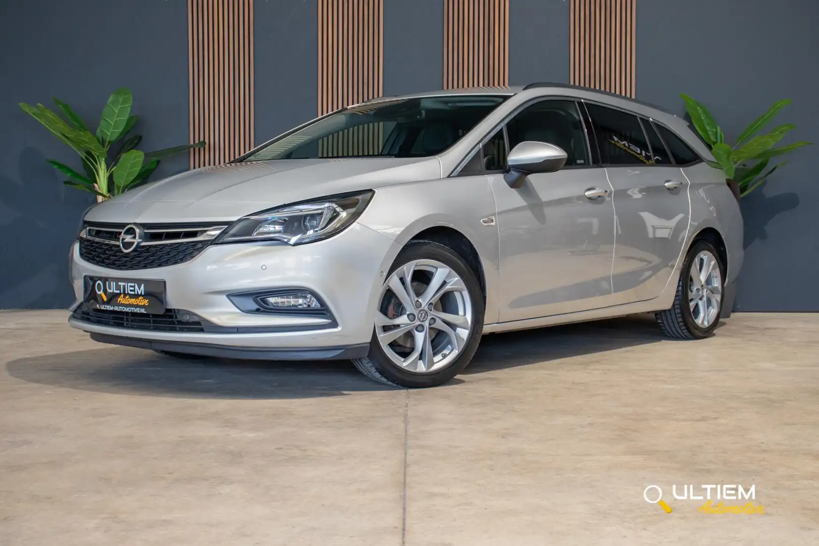 Opel Astra Sports Tourer 1.0 Innovation 2016 | CARPLAY*NAP Zilver - 1
