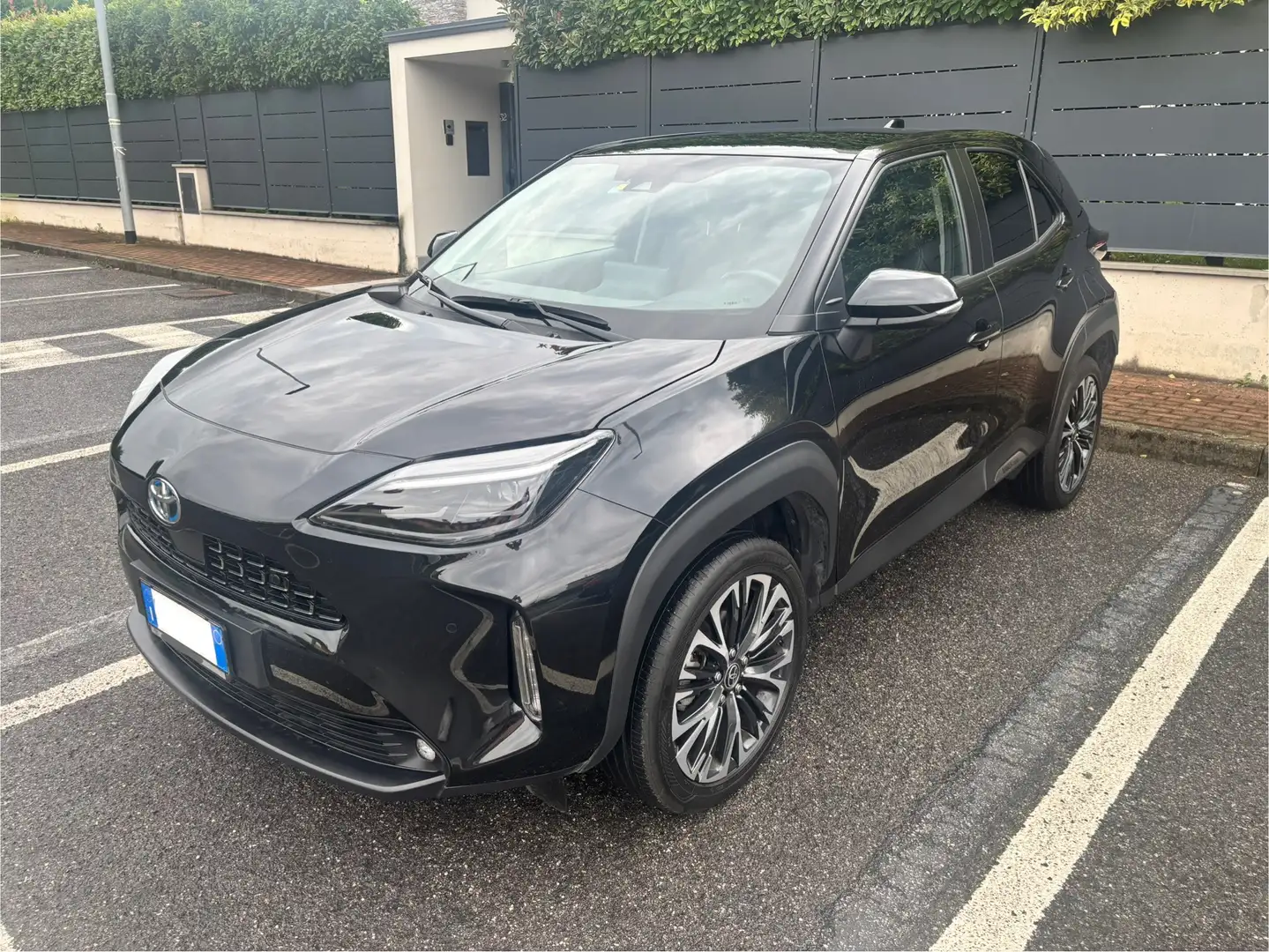 Toyota Yaris Cross lounge Black - 1