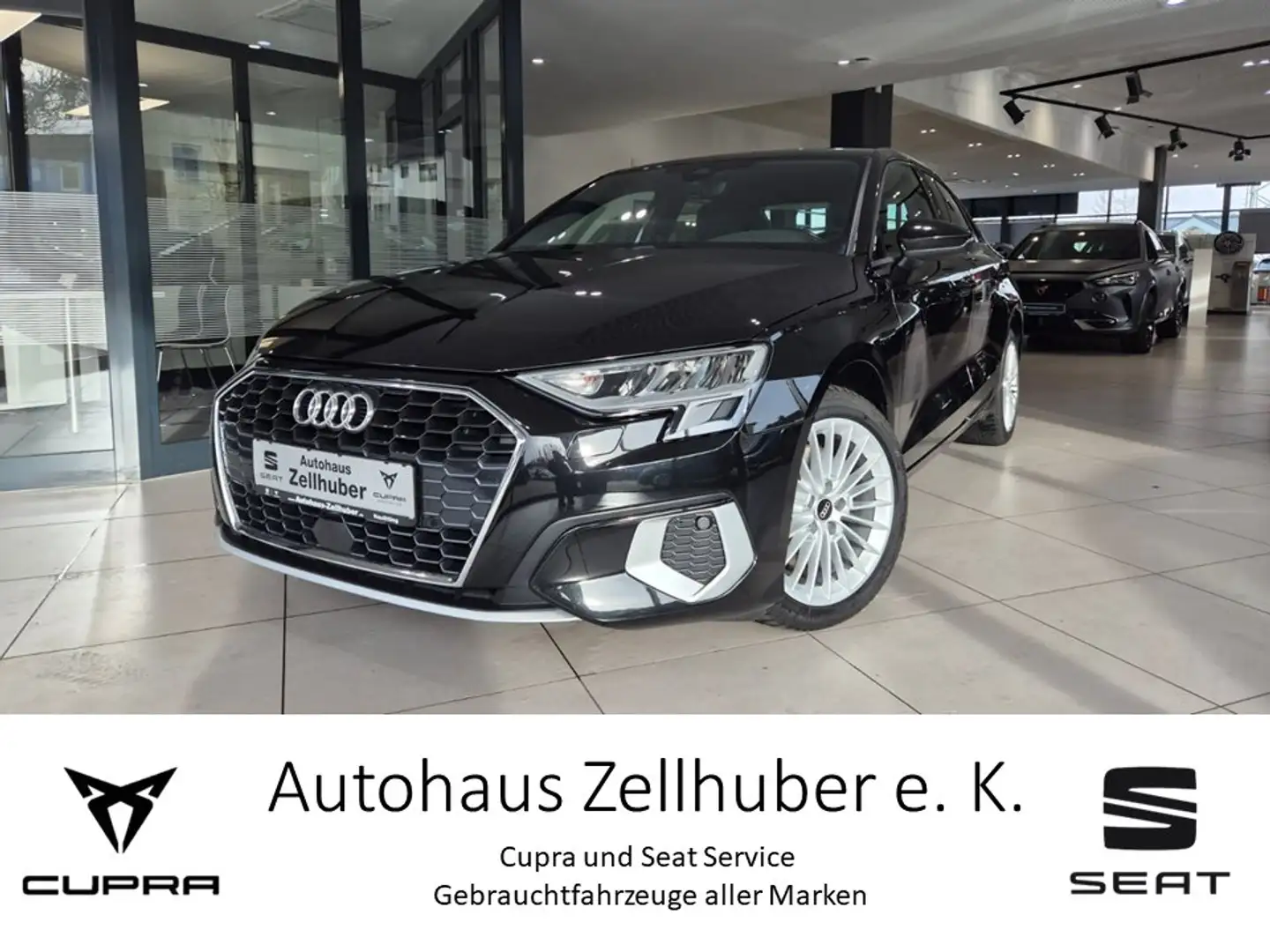 Audi A3 35 TFSI Limousine *ACC*Keyless*Navi*LED* Noir - 1