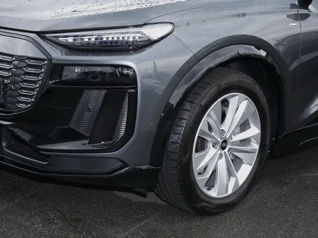 Audi Q6 E-Tron view 5
