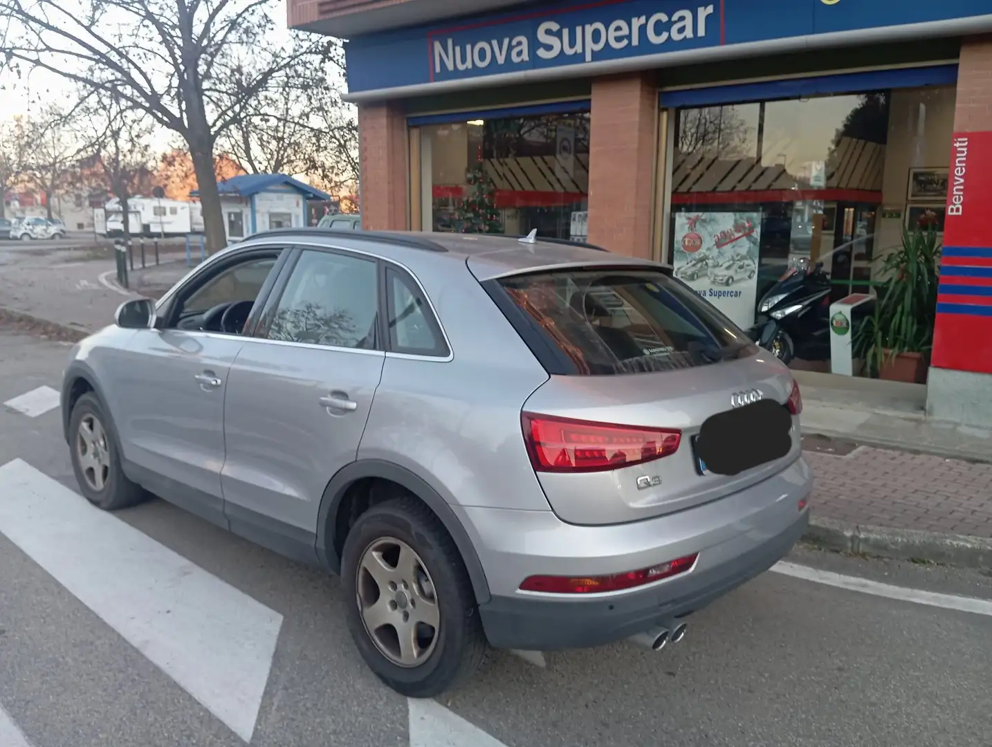 Audi Q3 Q3 2.0 tdi 150cv Silber - 2