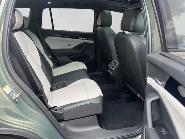 Volkswagen Tayron view 6