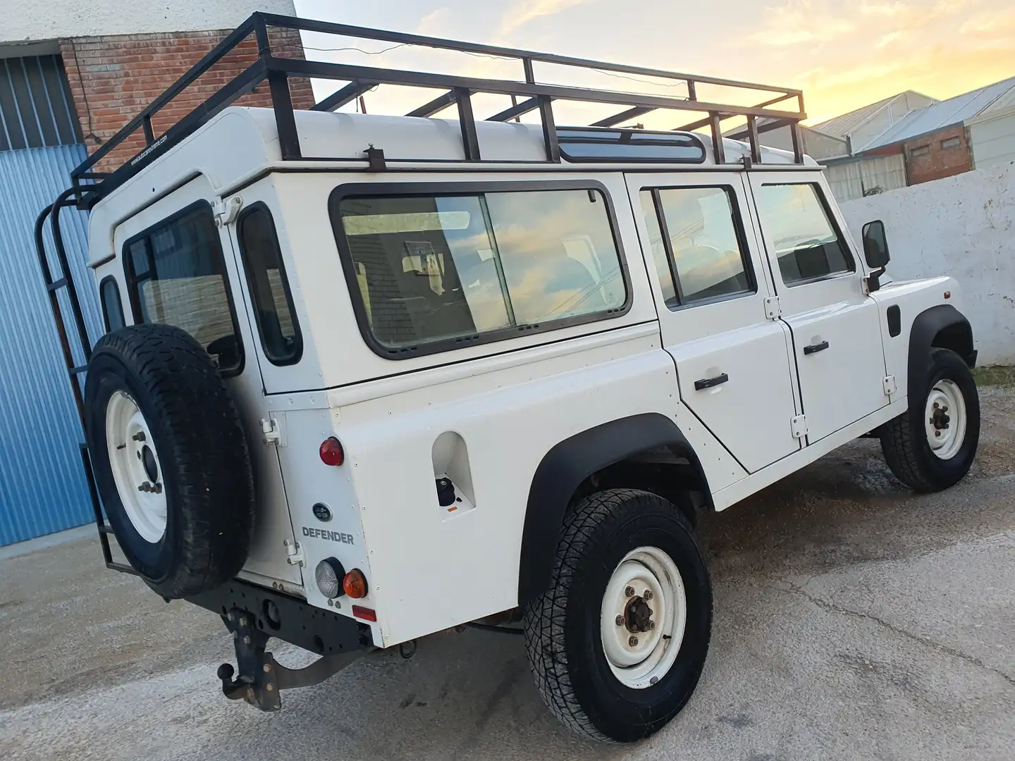 Land Rover Defender Defender 110 SW SE SE Blanco - 2