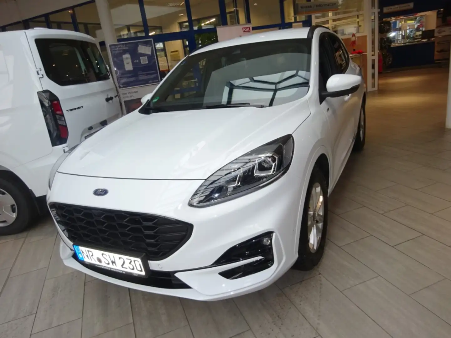 Ford Kuga Hybrid ST-Line X2.5 Duratec FHEV EU6d  Tot- Biały - 2