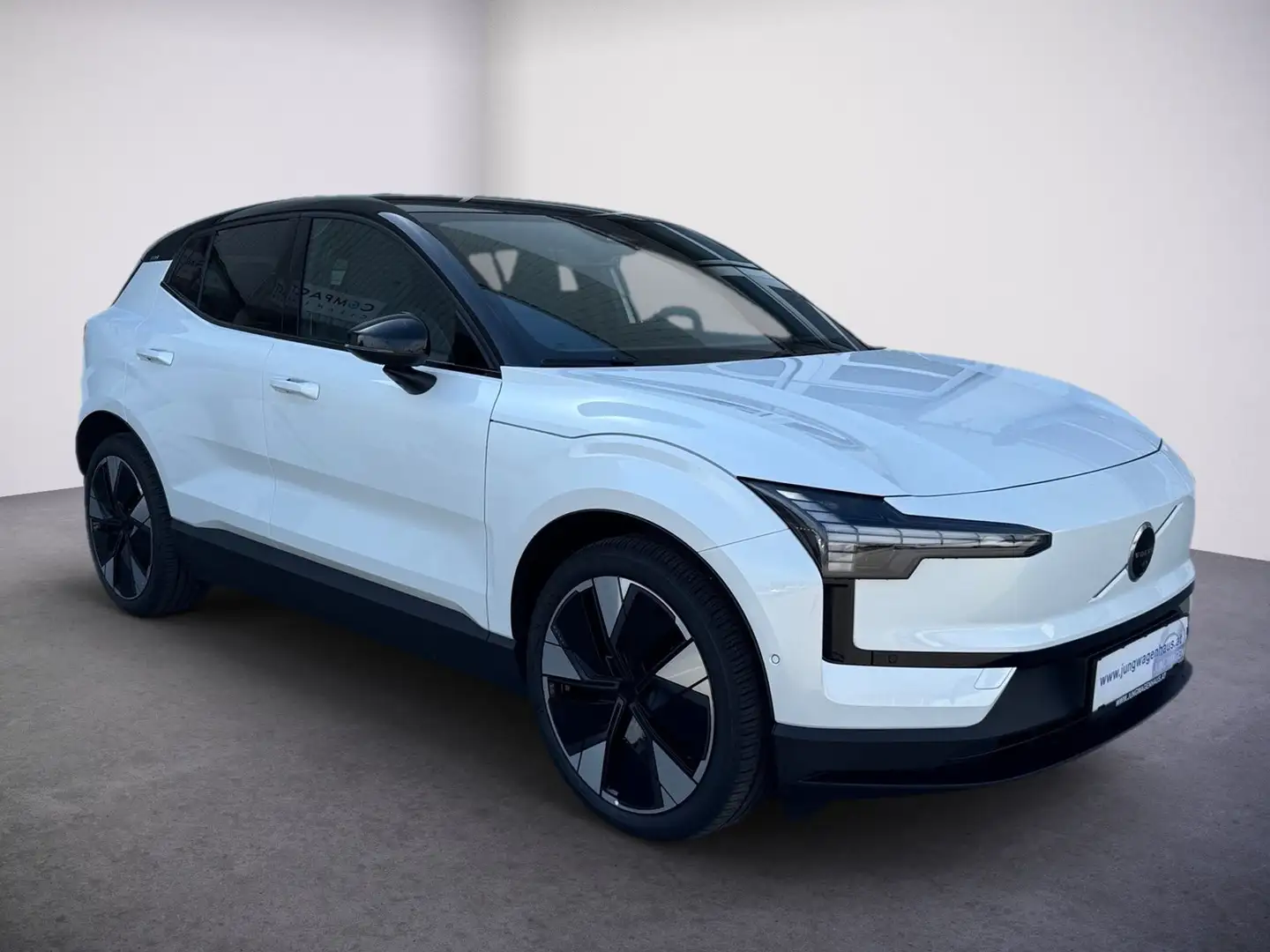 Volvo EX30 Twin Motor Performance AWD 69kWh Ultra NP 55.470.- Weiß - 2