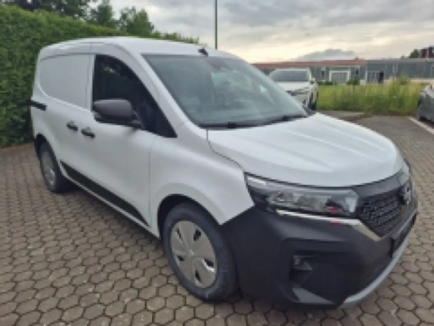 Nissan Townstar EV 2,2t 45 kWh L1 2,2t Acenta-Option Blanc - 2