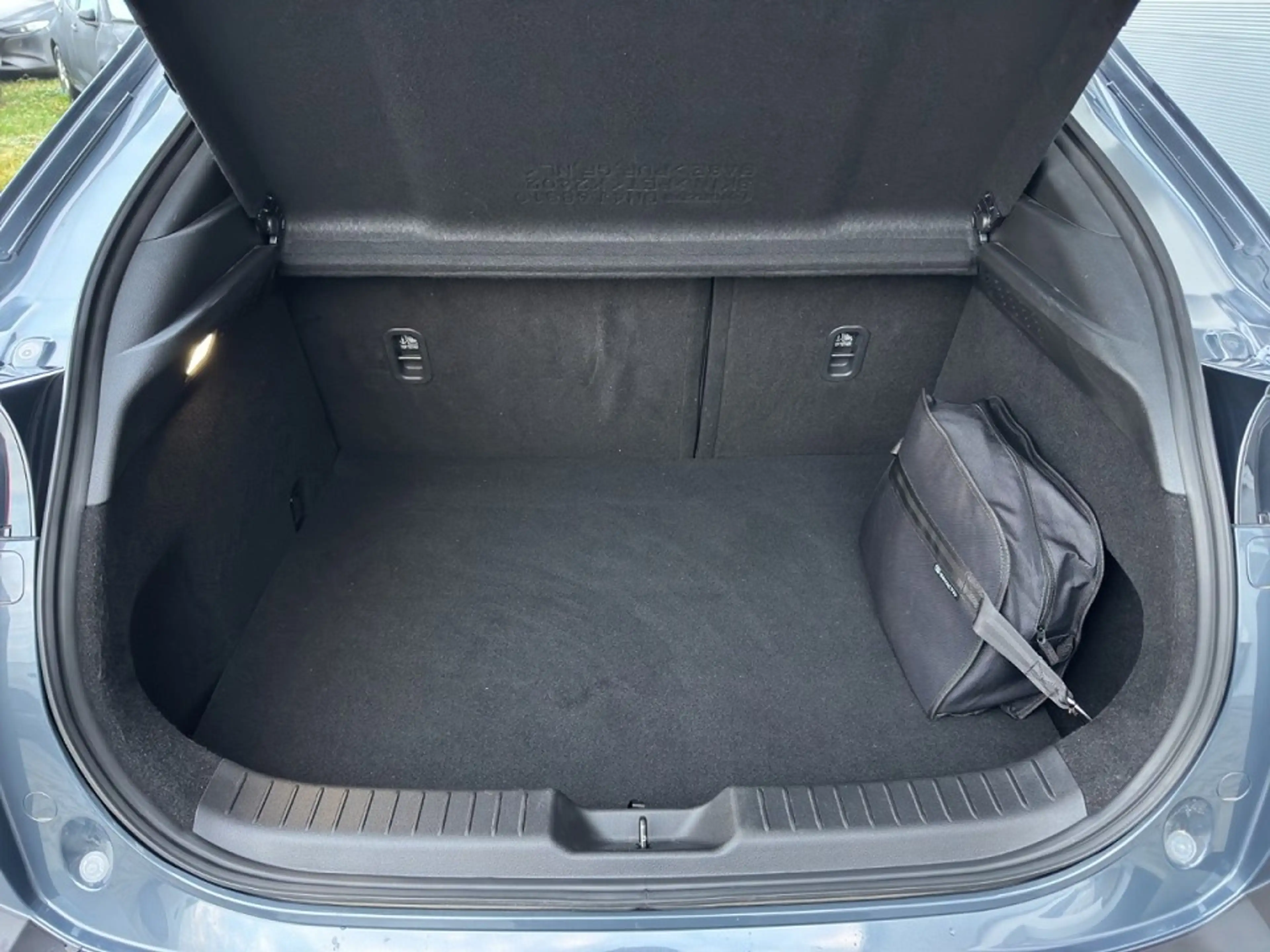 Mazda MX-30 2022 L e-SKYACTIV EV ADVANTAGE MC — photo 13