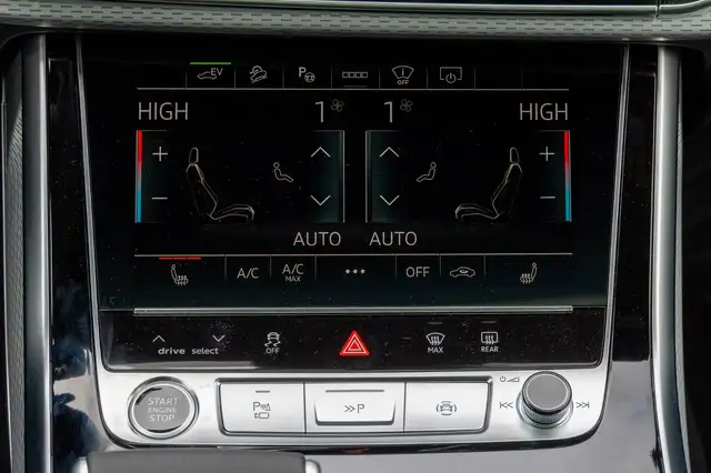 Audi Q7 view 19