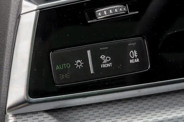 Audi Q7 view 21