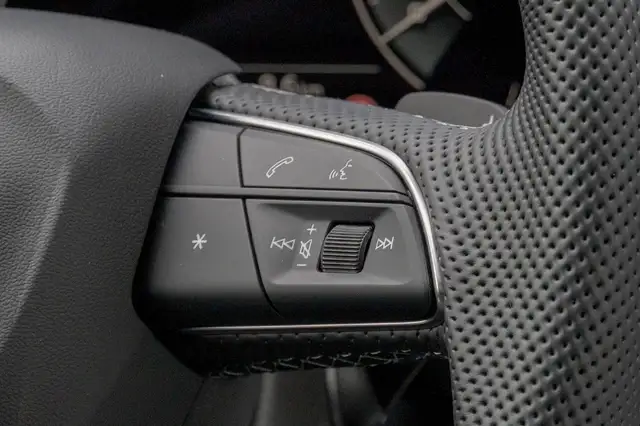 Audi Q7 view 17