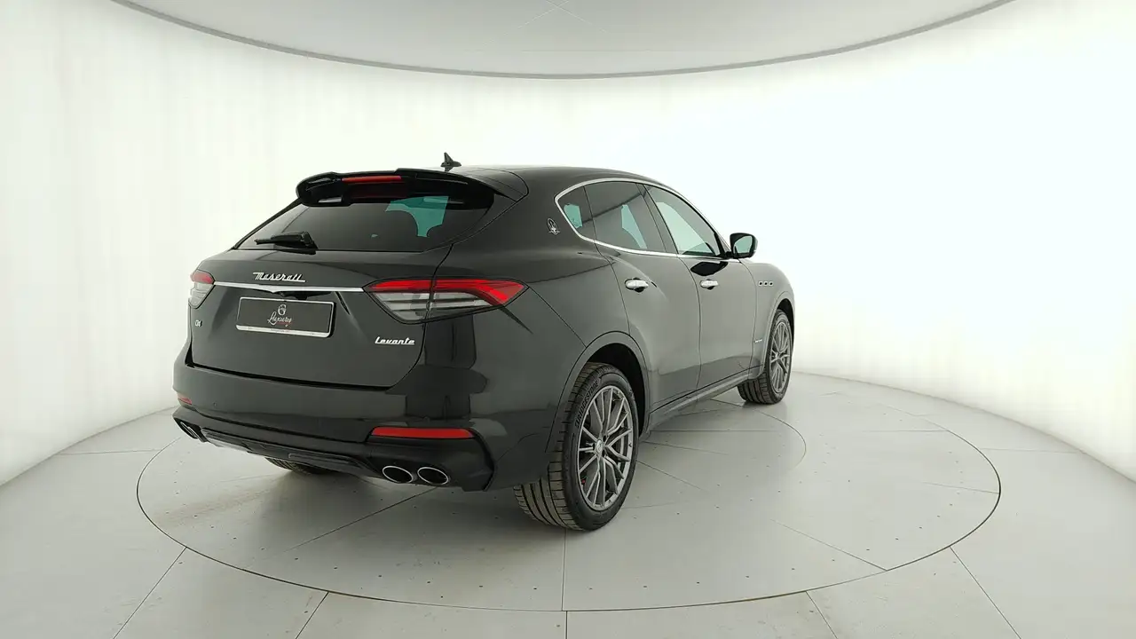 Maserati Levante 2021