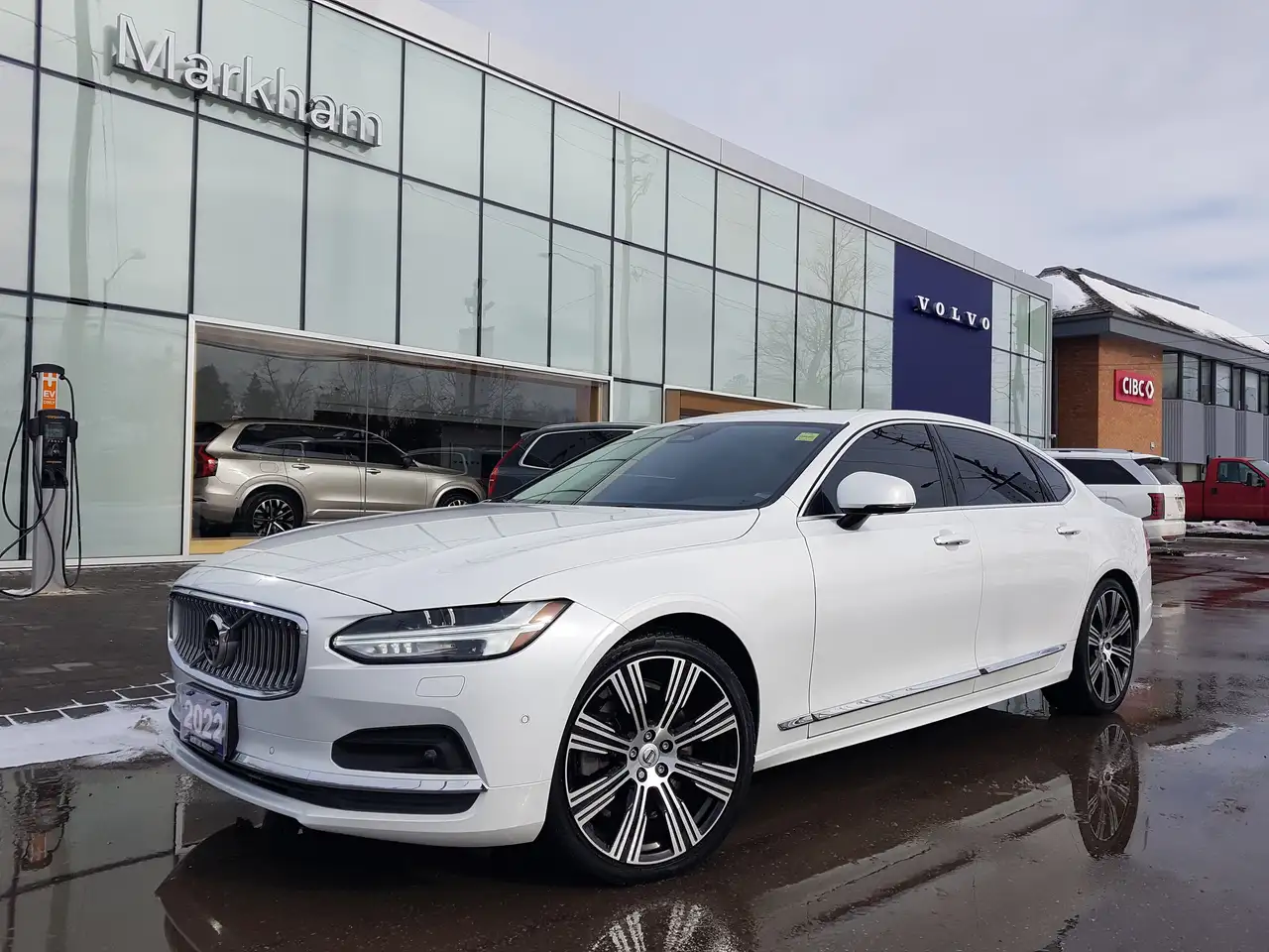 2022 Volvo S90