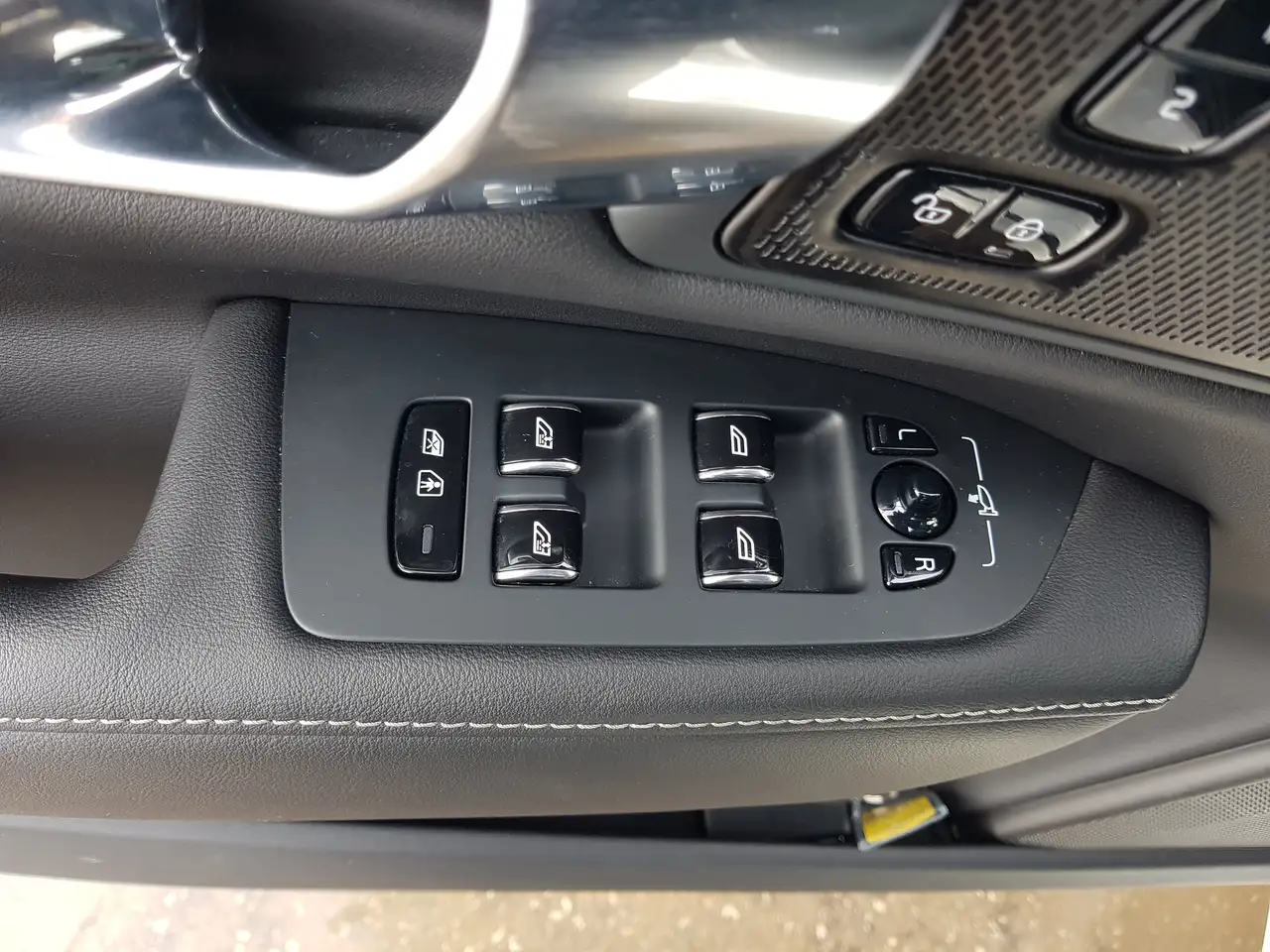 Volvo S90 снимка Volvo S90