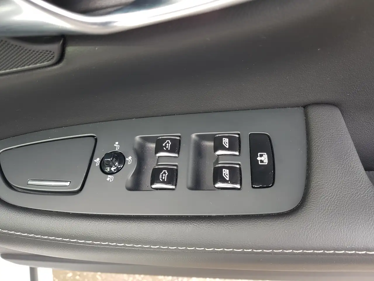 Volvo S90 снимка Volvo S90