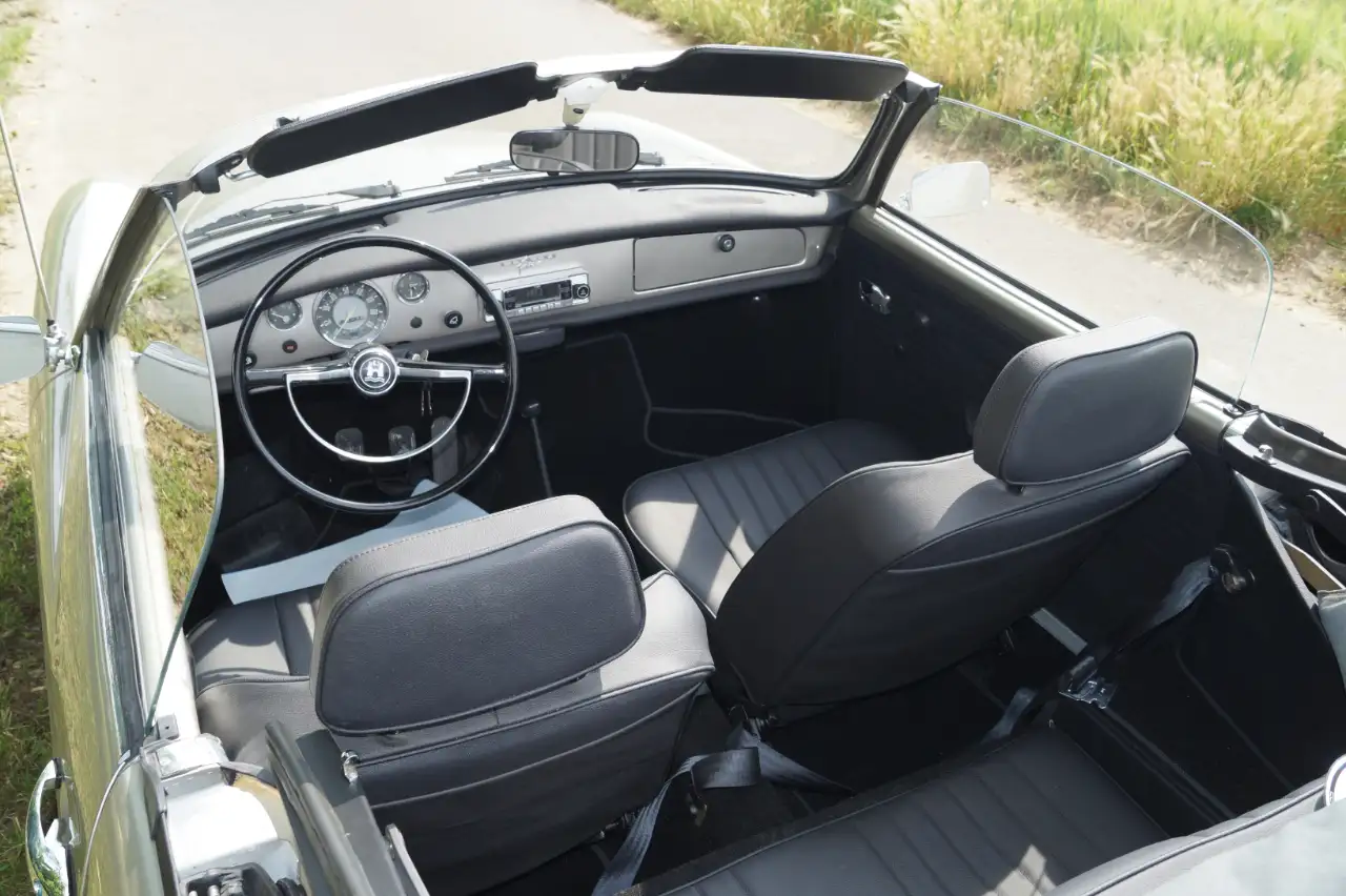 Volkswagen Karmann Ghia VOLLRESTAURATION, foto 11