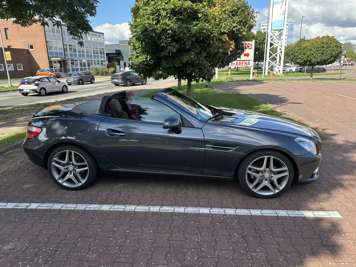 Mercedes-Benz SLK 200 (BlueEFFICIENCY) 7G-TRONIC - 2