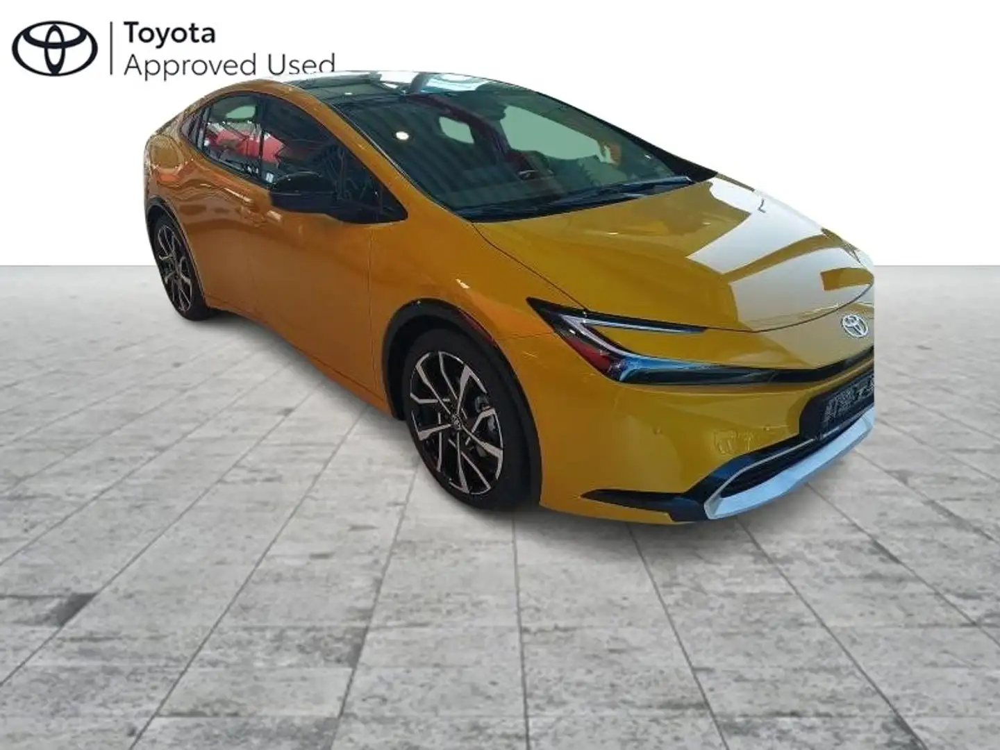 Toyota Prius+ Premium Plus Yellow - 1