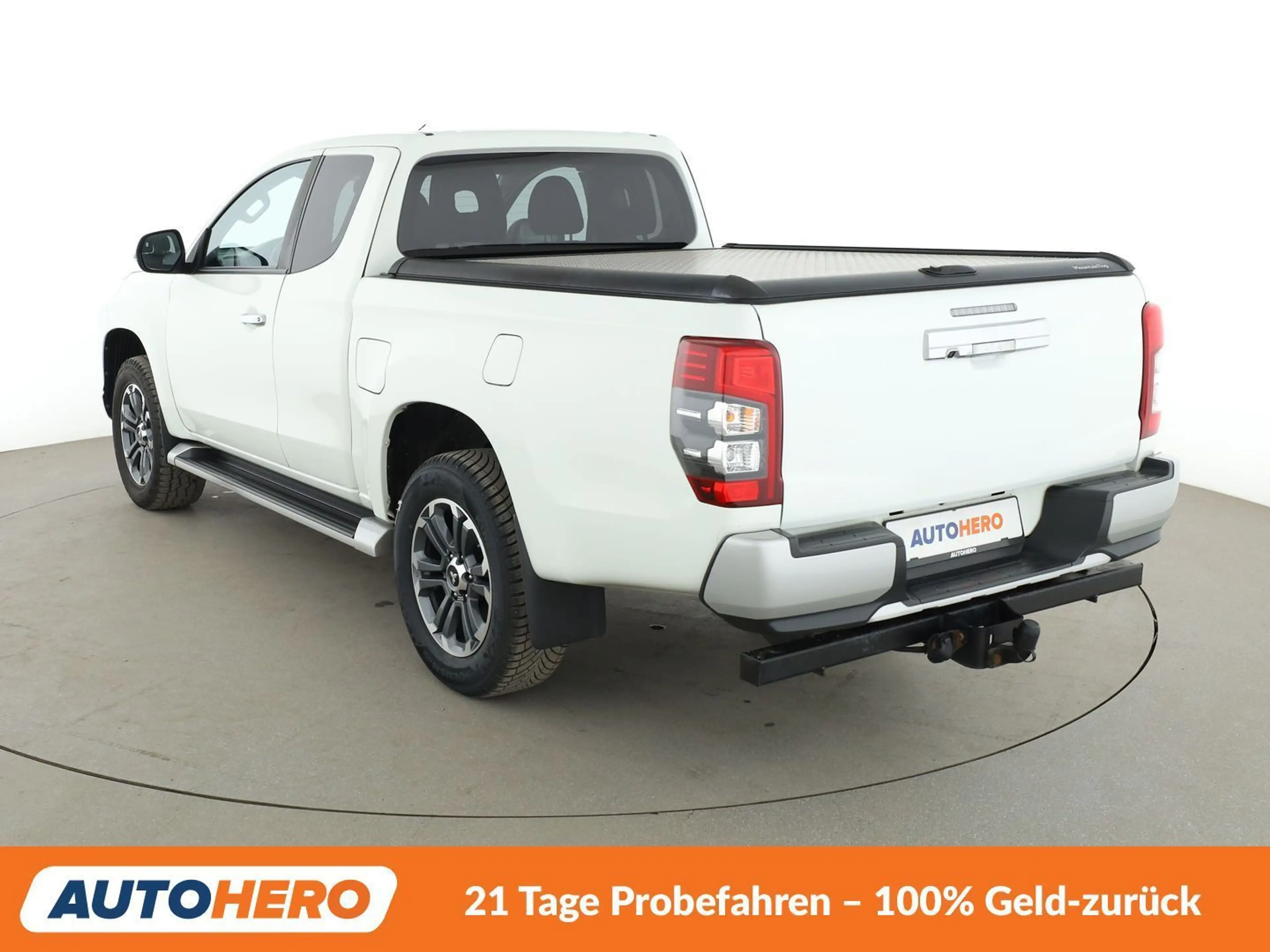 Mitsubishi L200 2.2 DI-D Plus Club Cab 4WD*NAVI*SHZ*KLIMA*TEMPO* — photo 4