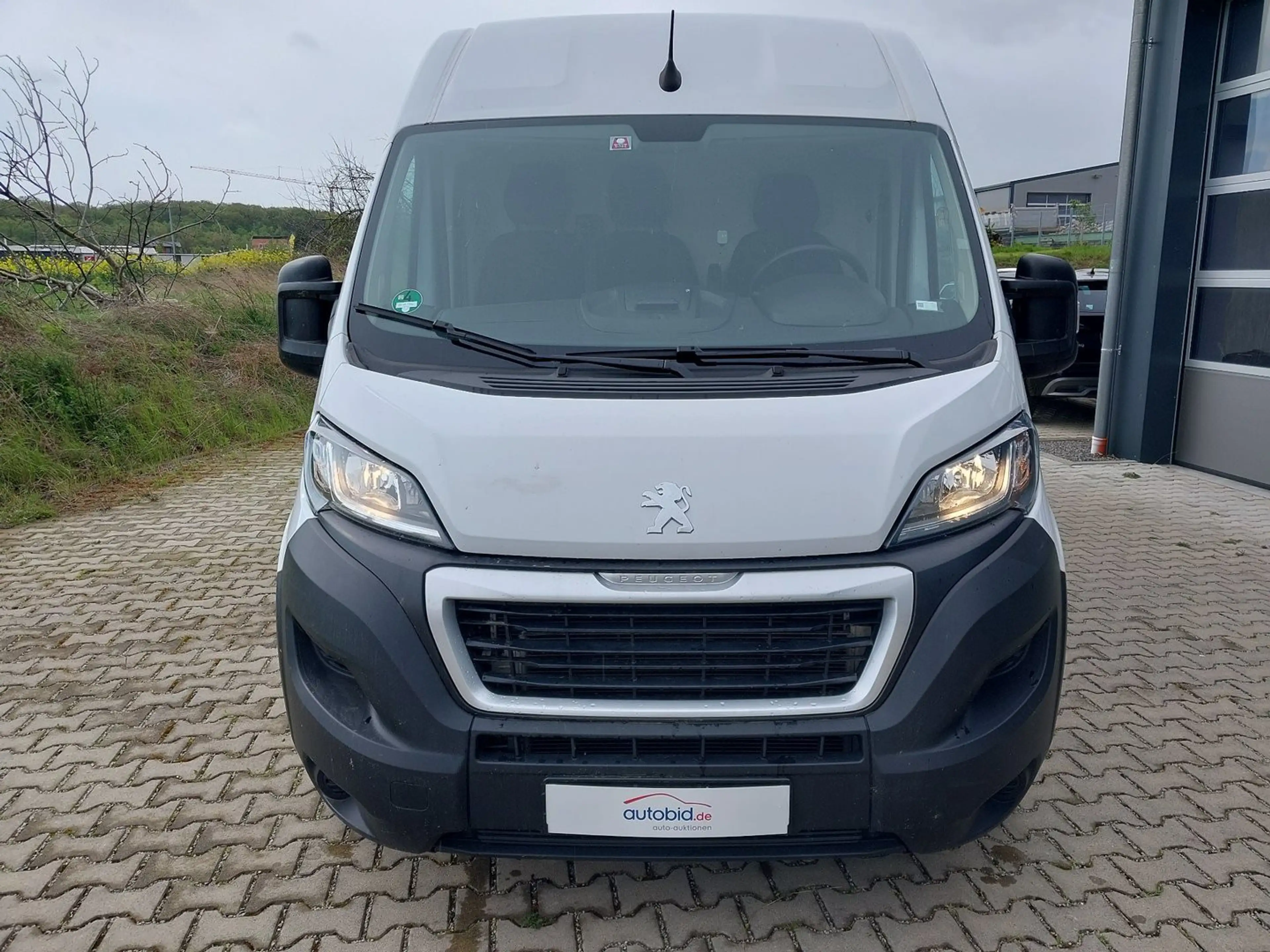 Peugeot Boxer Kasten Hochraum 2.2 BlueHdi 335 L3H2 Premium 165 — photo 5