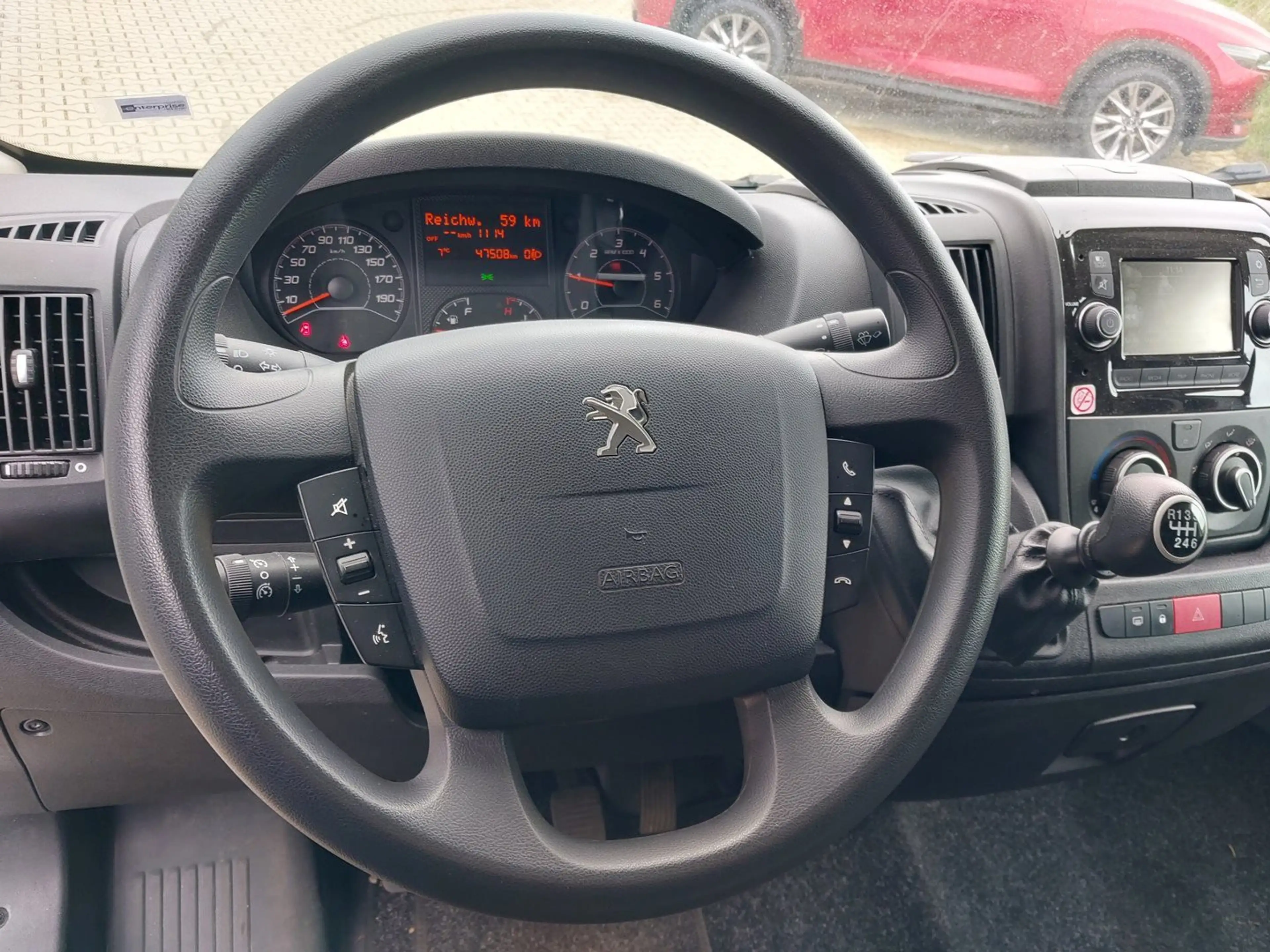 Peugeot Boxer Kasten Hochraum 2.2 BlueHdi 335 L3H2 Premium 165 — photo 9