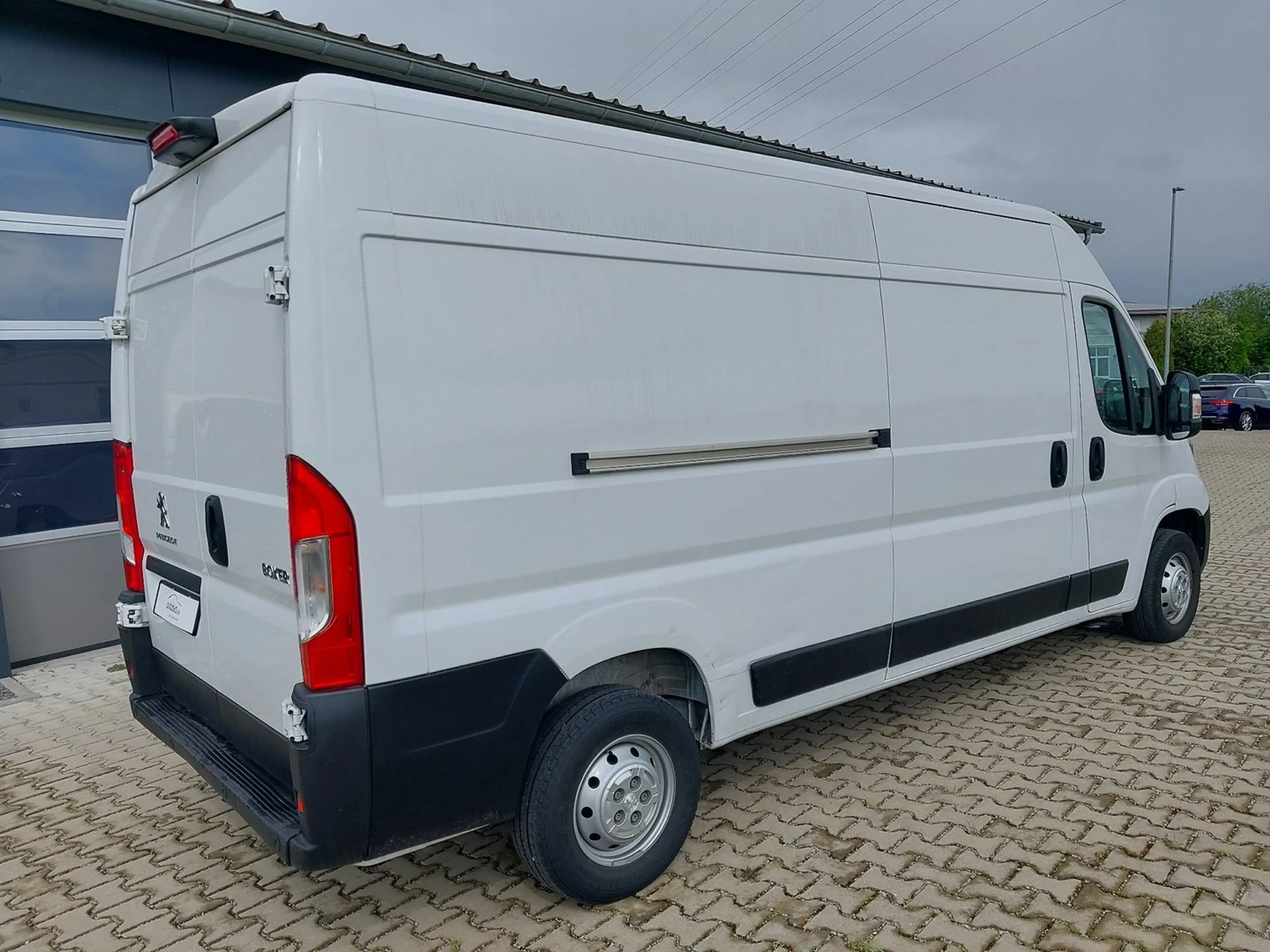 Peugeot Boxer Kasten Hochraum 2.2 BlueHdi 335 L3H2 Premium 165 — photo 7
