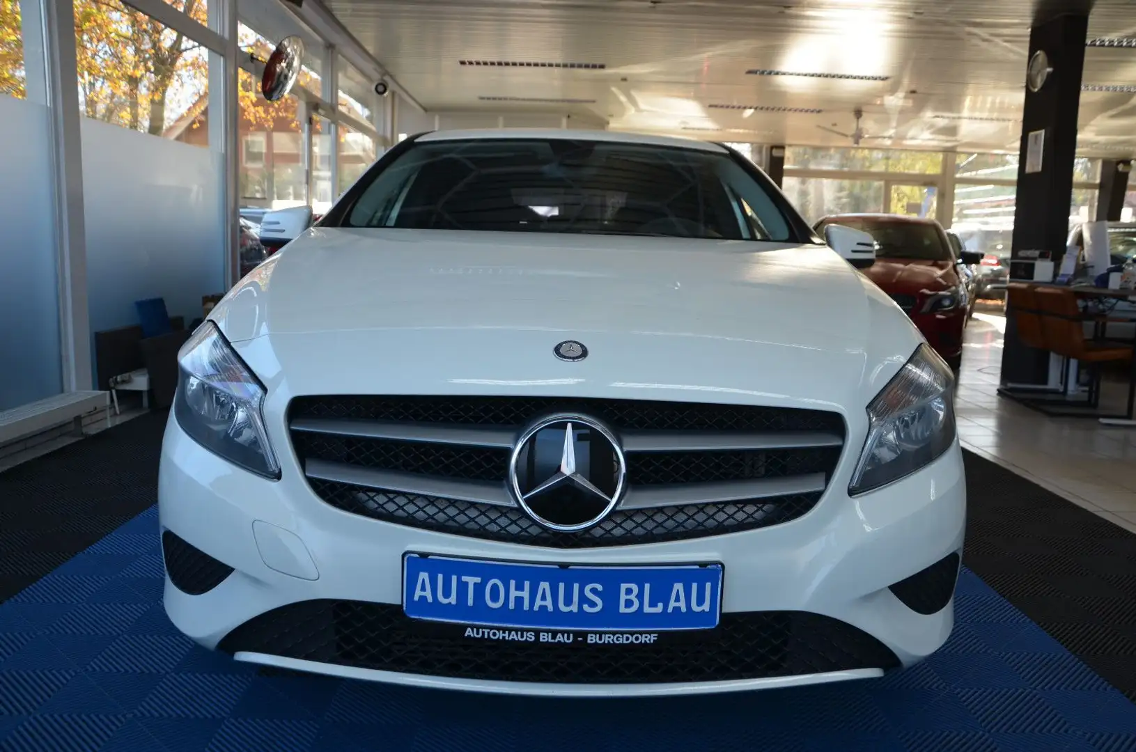 Mercedes-Benz A 180 CDI Urban *AUTOMATIK*TEMPOMAT* Blanc - 2