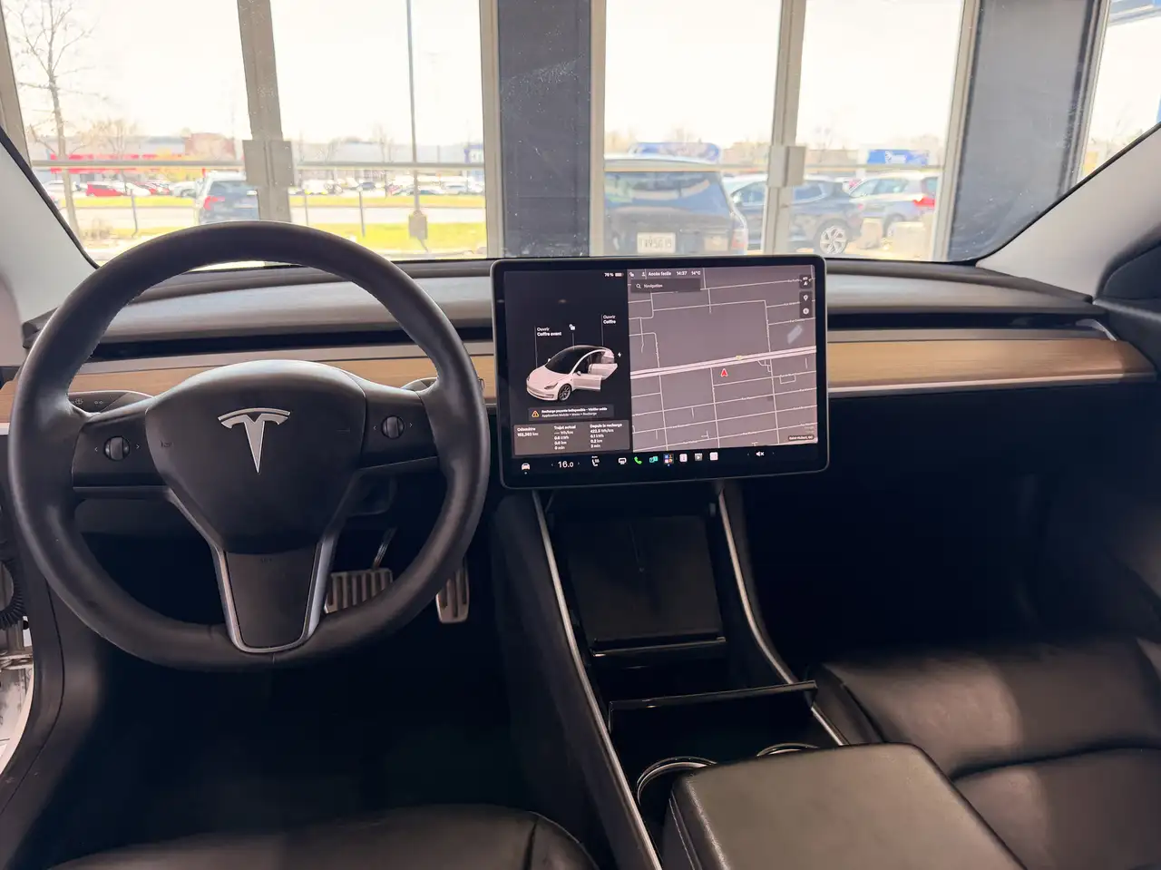 Tesla Model 3 снимка Tesla Model 3
