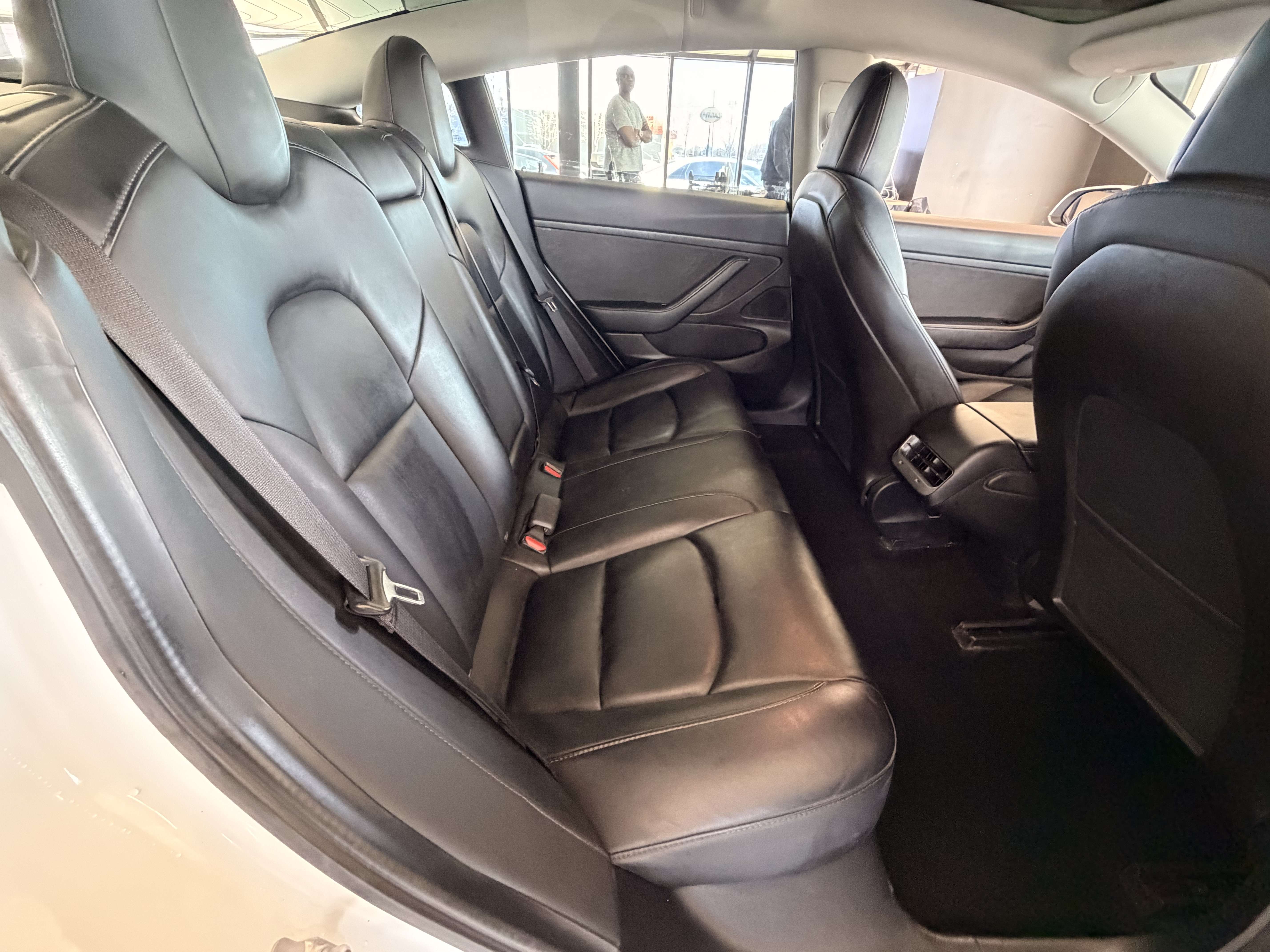 2020 Tesla Model 3 Standard Range Plus thumb 12