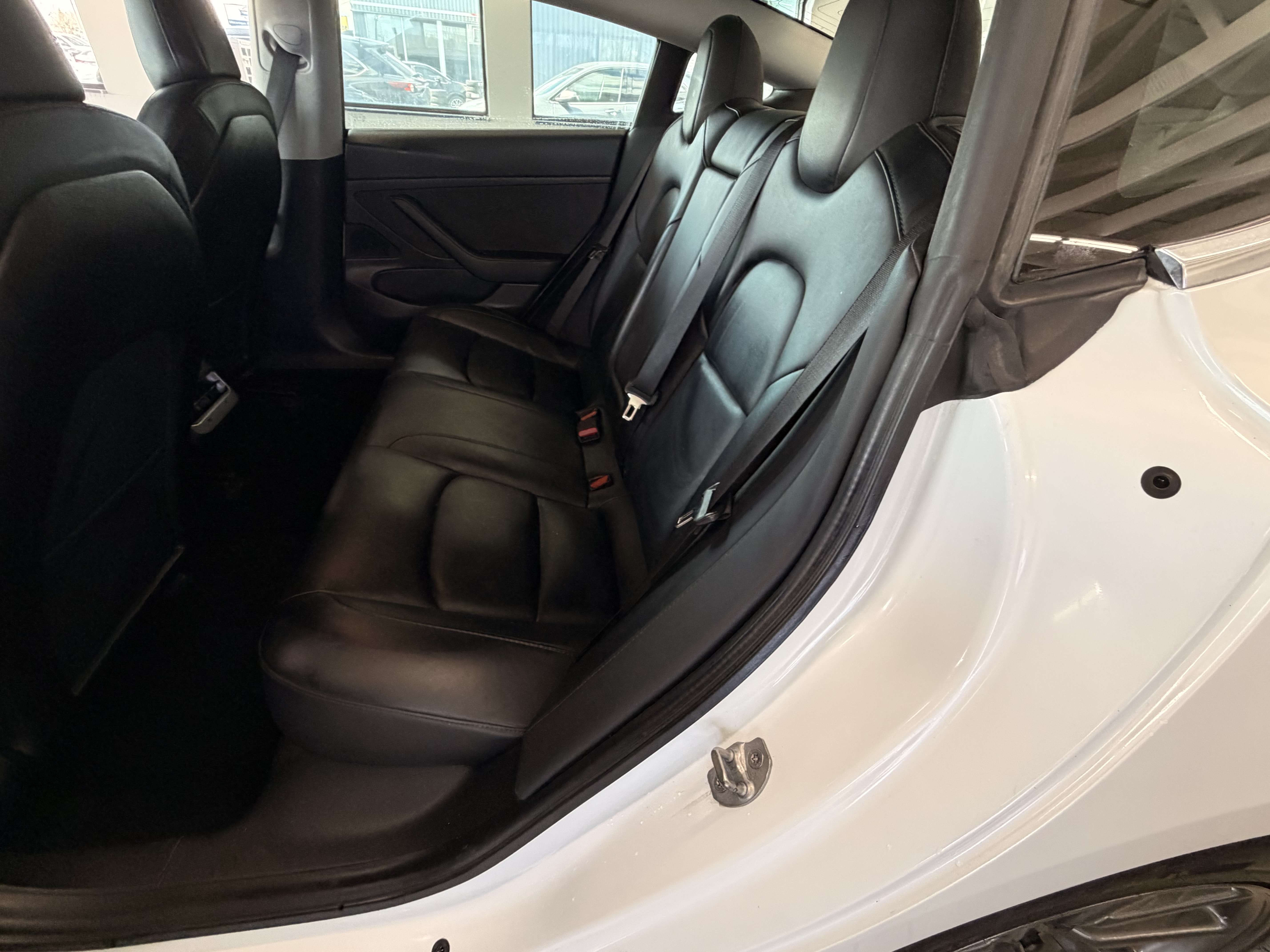 2020 Tesla Model 3 Standard Range Plus thumb 13