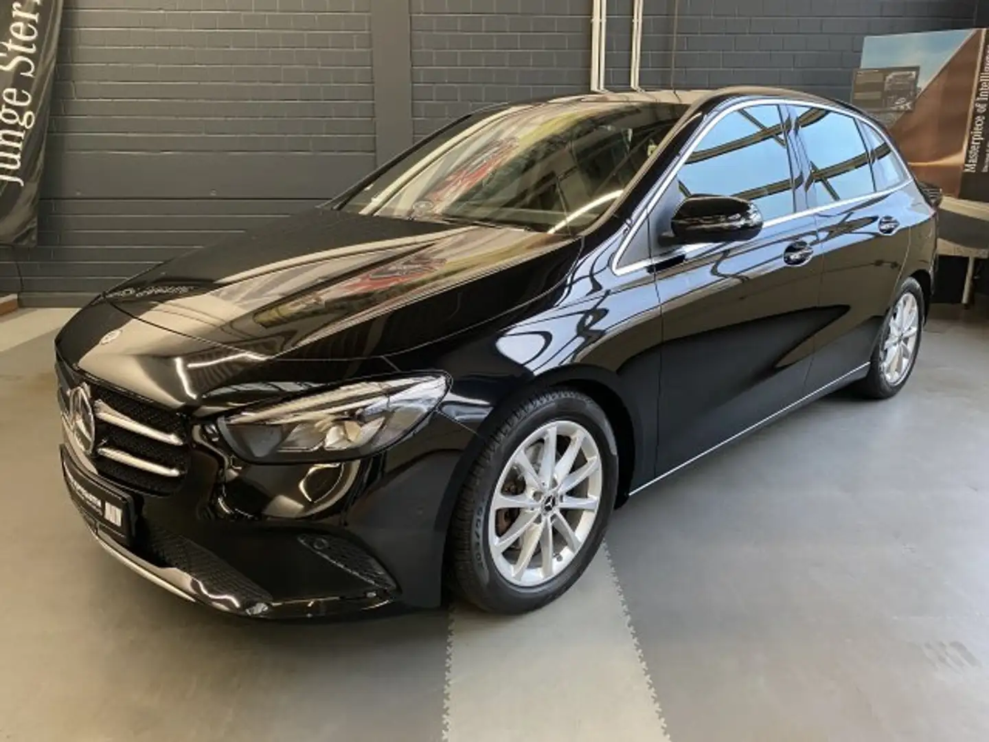 Mercedes-Benz B 200 B 200 Progressive LED MBUX Sound Panorama Sitzh. Noir - 2