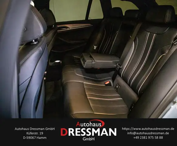 BMW 5 Series view 12
