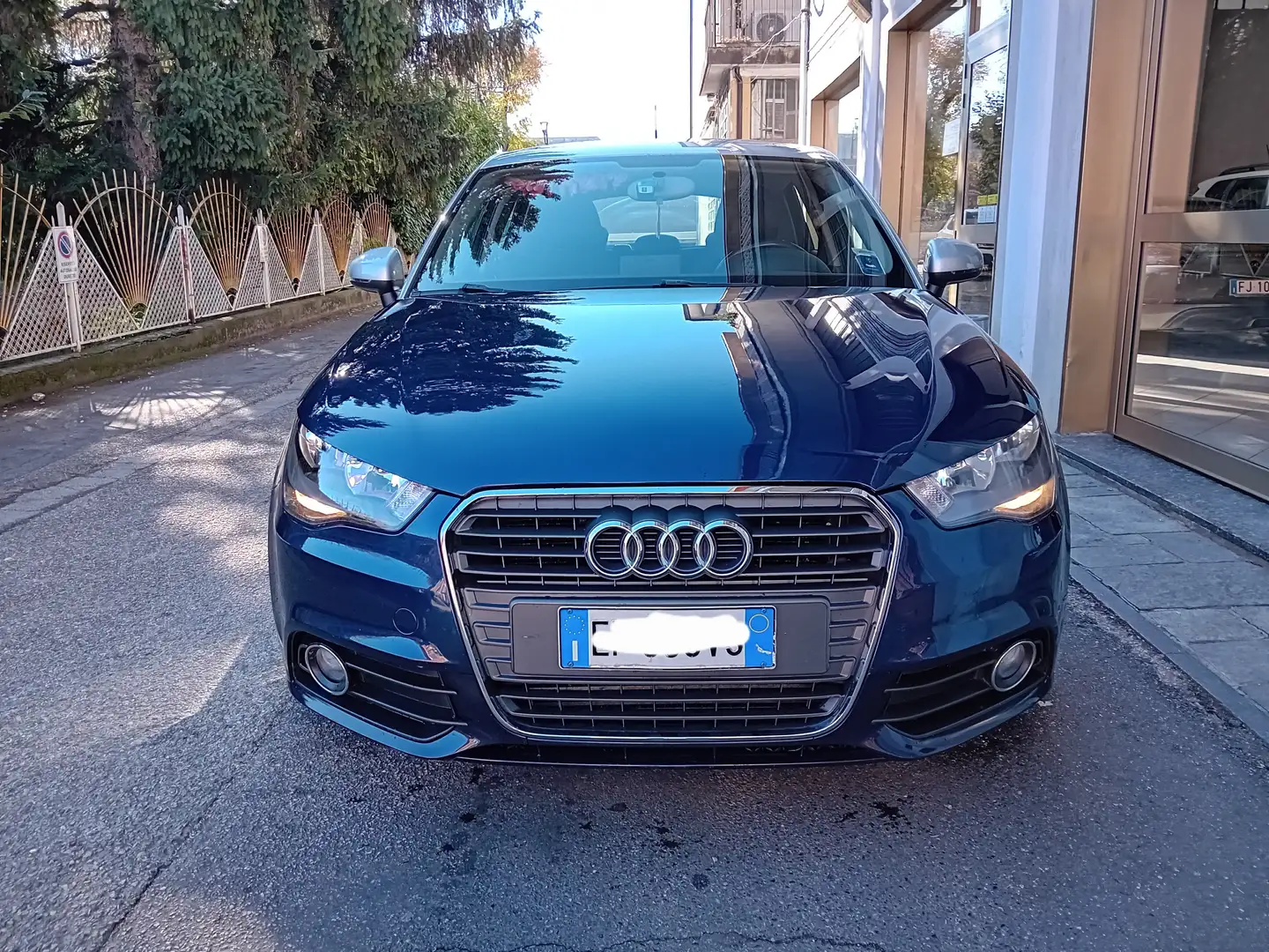 Audi A1 Sportback 1.6 tdi 90cv *OK NEOPATENTATI* Blau - 2