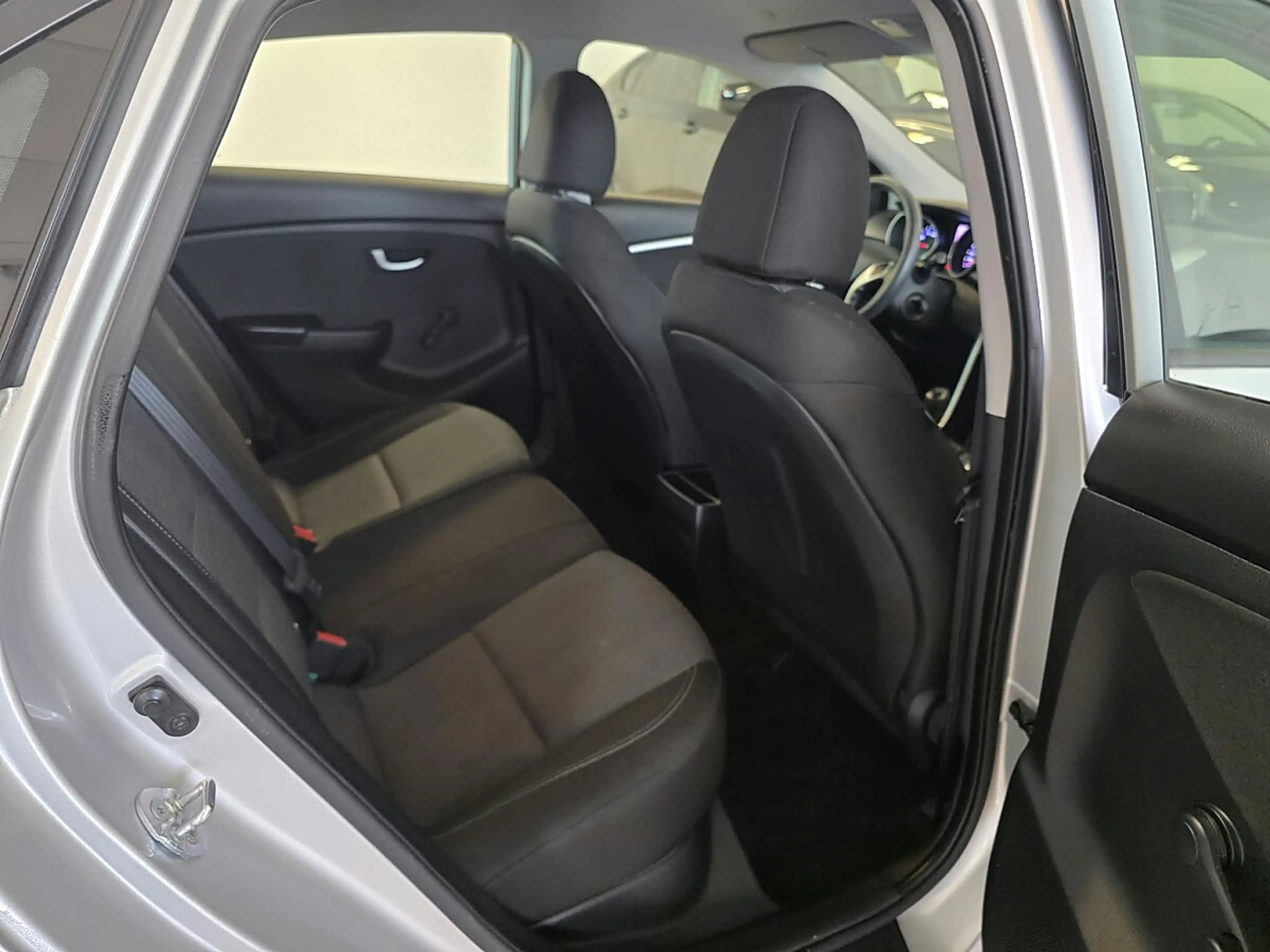 Hyundai i30 1.4 Start — photo 8