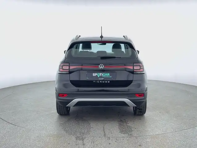 Volkswagen T-Cross view 4