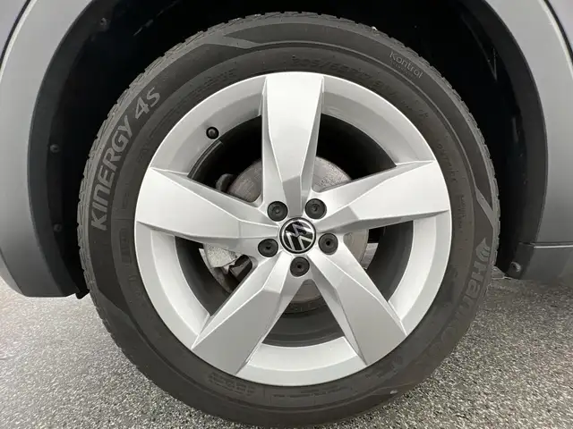 Volkswagen T-Cross view 10