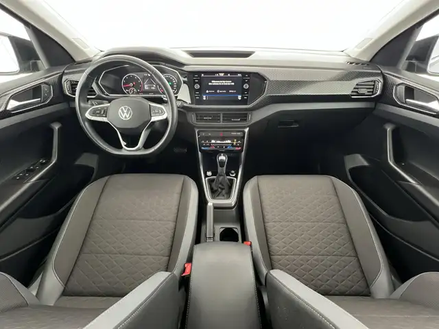 Volkswagen T-Cross view 6