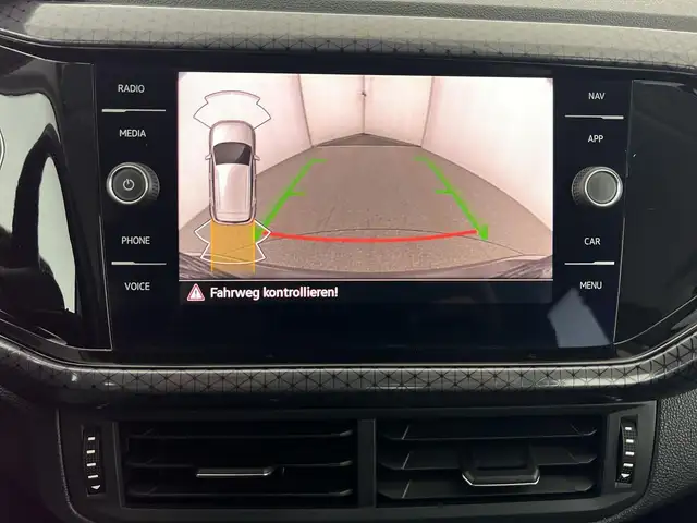 Volkswagen T-Cross view 9
